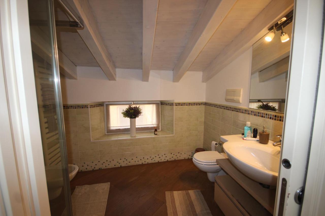 Mansarda Di Alice Apartman Desenzano del Garda Kültér fotó